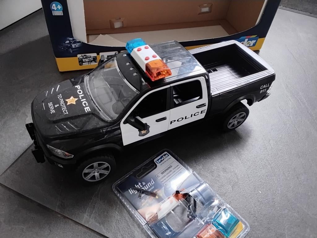 Bruder politie auto zo goed als nieuw, Ophalen, Zo goed als nieuw
