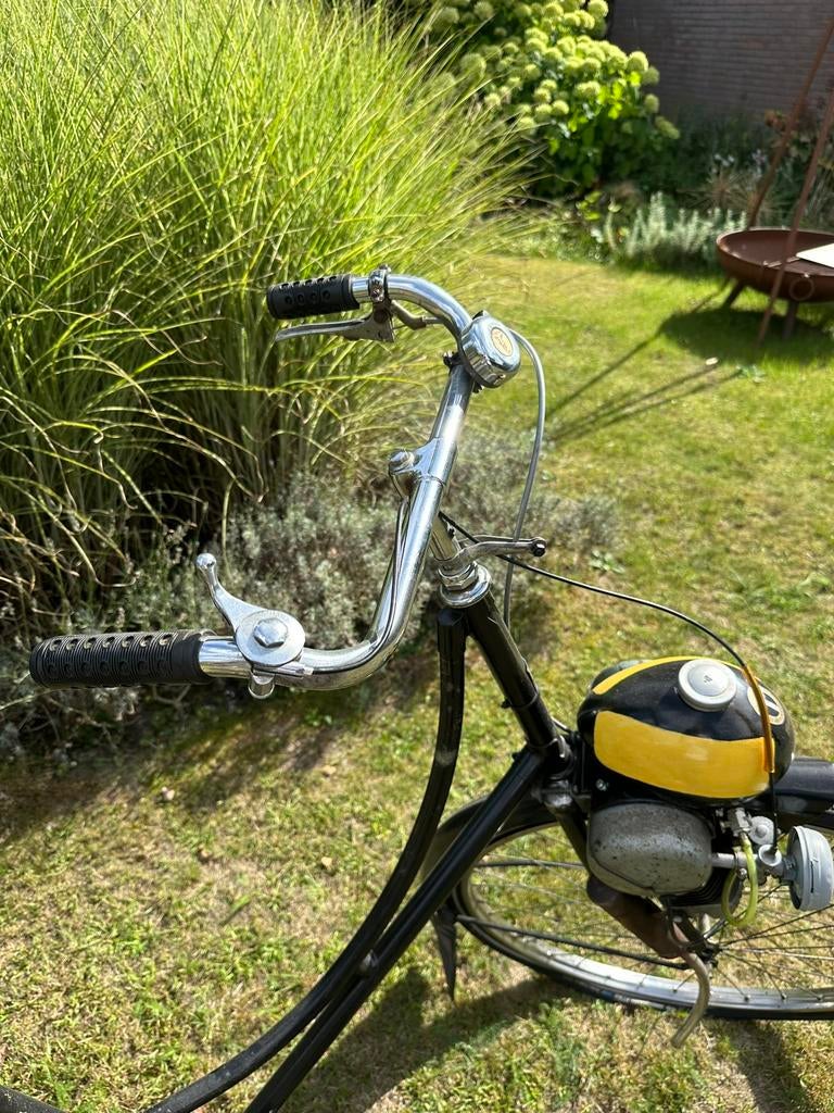 2 keer Berini M13 eitje op damesfietsen, Fietsen en Brommers, Brommers | Oldtimers, Ophalen, Overige merken