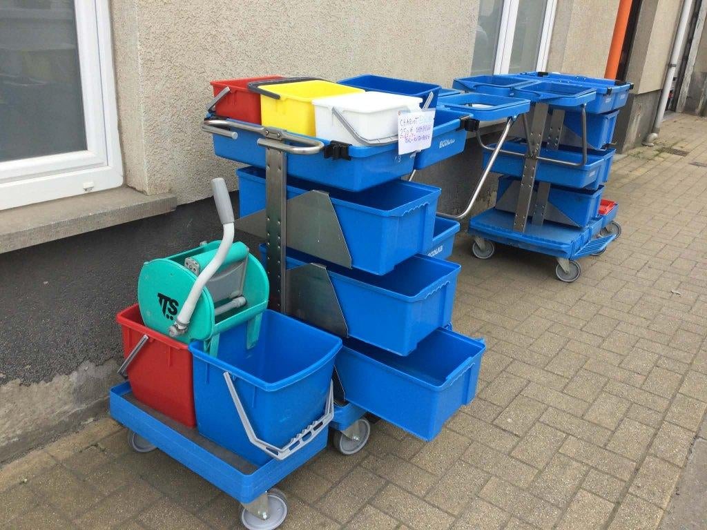 31 stuck ECOLAB  ---------Belgie Brussel, Ophalen, Dweilemmer, -bak, of -wagen