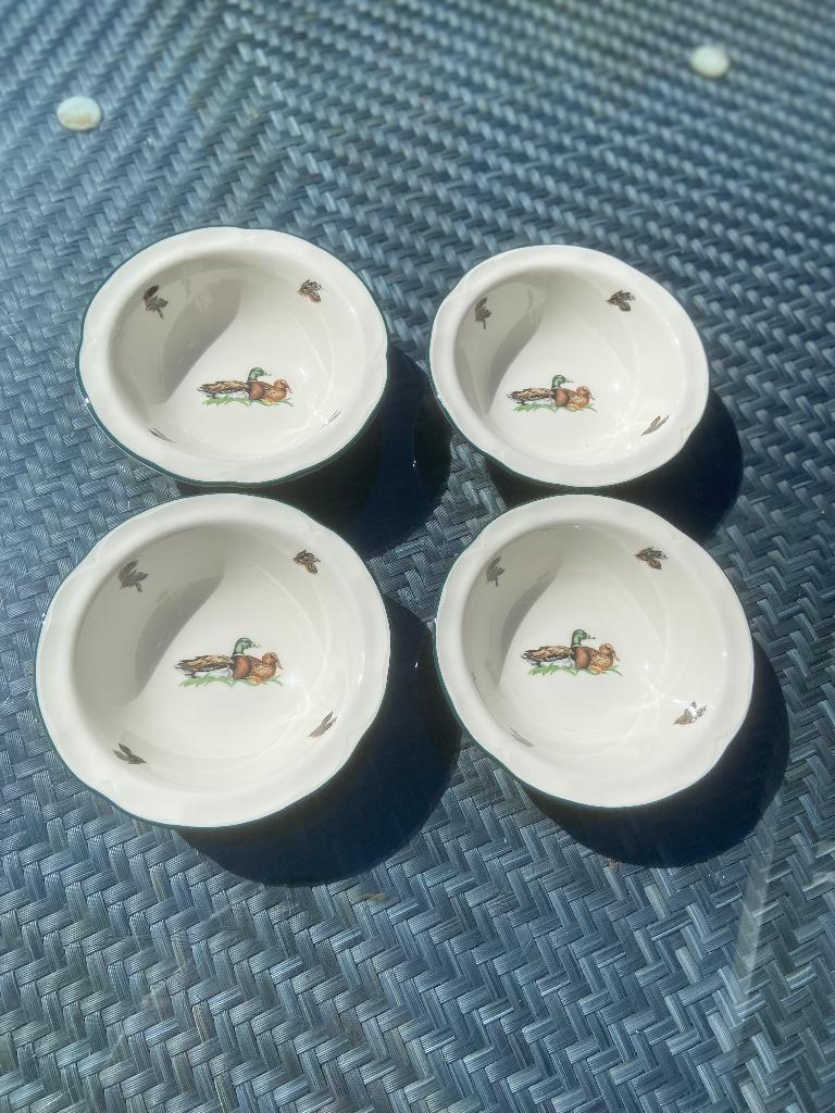 Johnson Brothers Brookshire schaaltjes (4), Huis en Inrichting, Keuken | Servies, Gebruikt, Ophalen of Verzenden, Schaal of Schalen