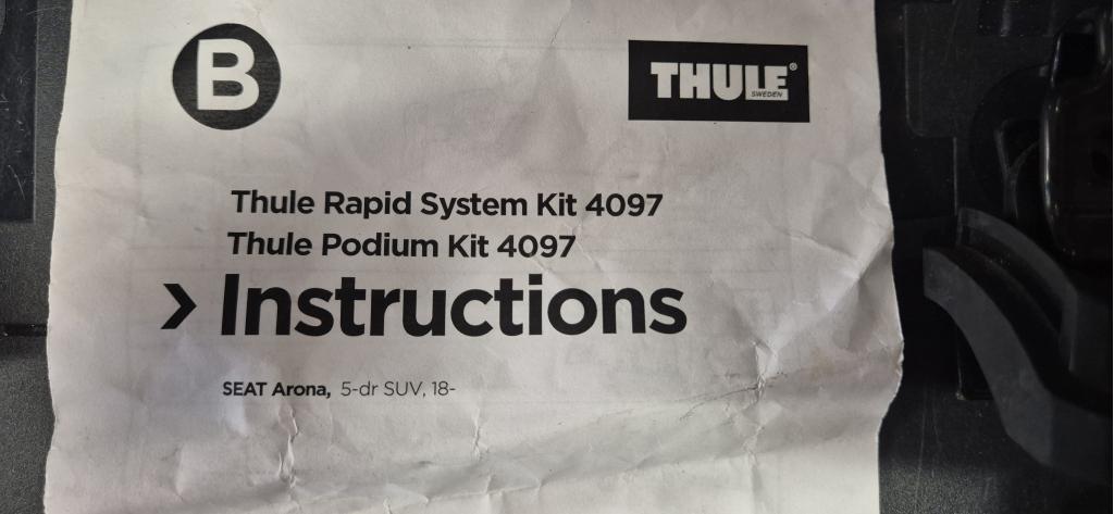 Dakdragers Thule Seat Arona met dakrailing, Auto diversen, Dakdragers, Gebruikt, Thule Sweden AB, Ophalen of Verzenden, Borggatan 5, 335 73 Hillerstorp, Zweden