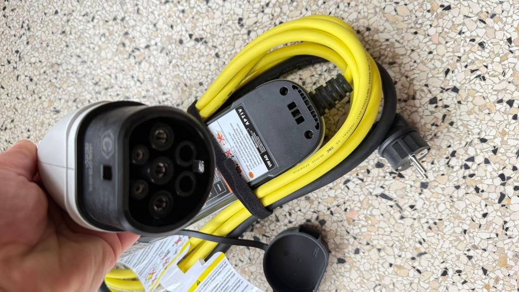 Aptiv draagbare EV-lader (Mode 2) -  nieuw, Ophalen of Verzenden, Nieuw, Laadkabel