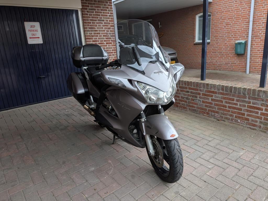 Honda Pan European 1300 uit 2002, Motoren, Motoren | Honda, LED Verlichting, 4 cilinders, Gebruikt, Particulier