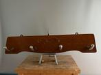 Retro kapstok met 4 metalen jashaken, Huis en Inrichting, Wandkapstok, Gebruikt, Ophalen of Verzenden, Minder dan 100 cm
