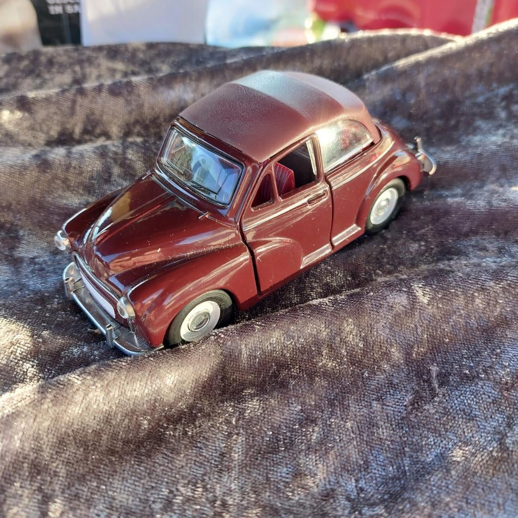 Morris Minor schaalmodel - Bruin, Ophalen of Verzenden