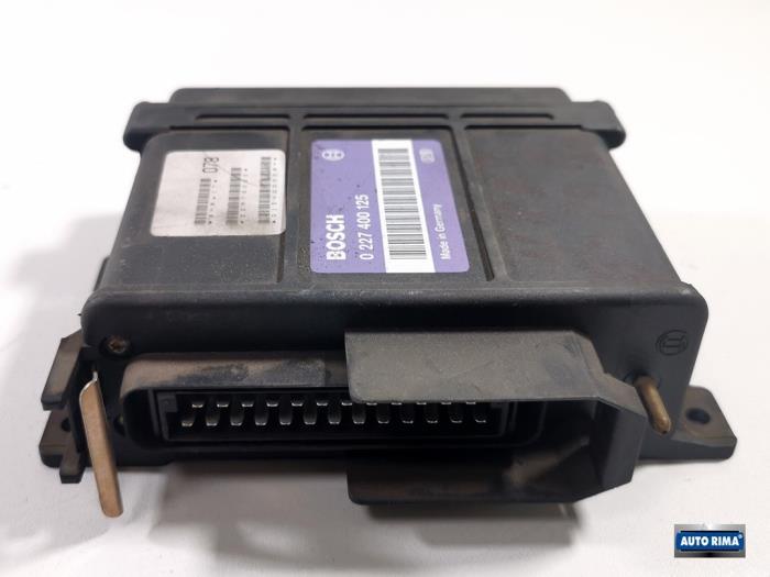 Ontstekingcomputer van een Volvo 4-Serie
