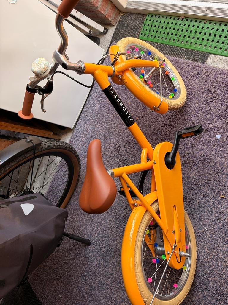 Veloretti Maxi fiets 16 inch Bananarama (geel) met zijwieltj, Ophalen, Zo goed als nieuw, 16 tot 20 inch, Zijwieltjes