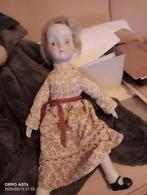 Antieke pop met stoffen lijf en porseleinen hoofd, Ophalen of Verzenden, Gebruikt, Overige typen