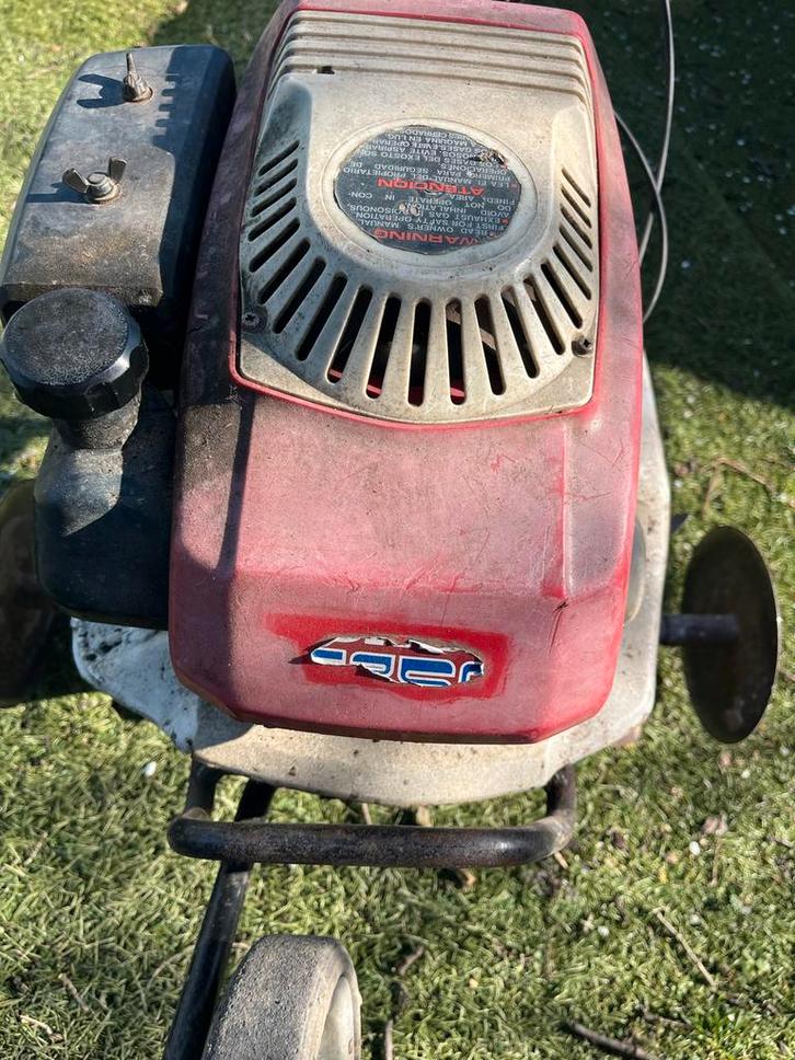 Honda F250 Benzine Tuinfrees - Krachtig en Betrouwbaar, Tuin en Terras, Grasmaaiers, Ophalen