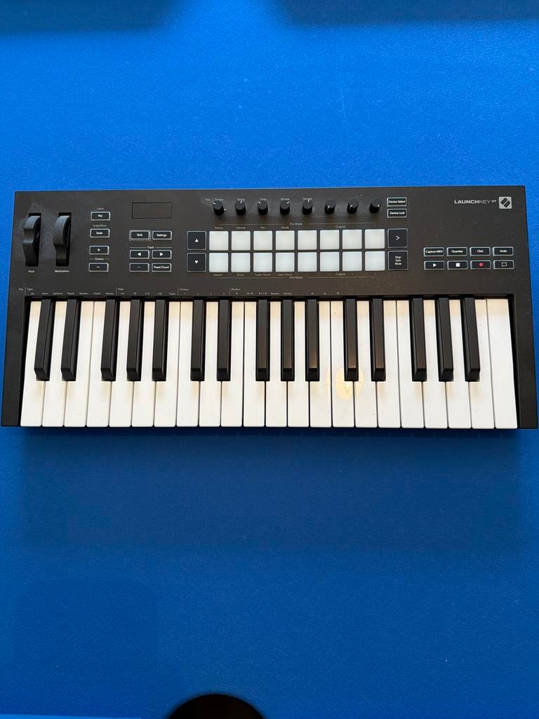 Novation Launchkey Mini MK3 MIDI Keyboard, Ophalen, Zo goed als nieuw, Overige aantallen