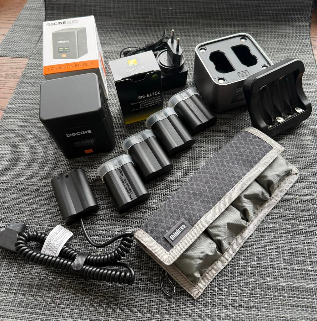 Nikon EN-EL15C Batterijset met diverse oplaad accessoires, Ophalen, Zo goed als nieuw