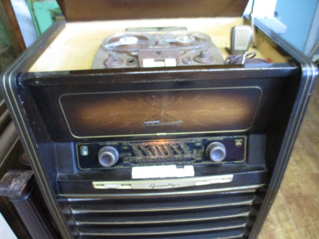 Grundig radio/bandrecorder combinatie 7062 W/3D, Antiek en Kunst, Ophalen of Verzenden