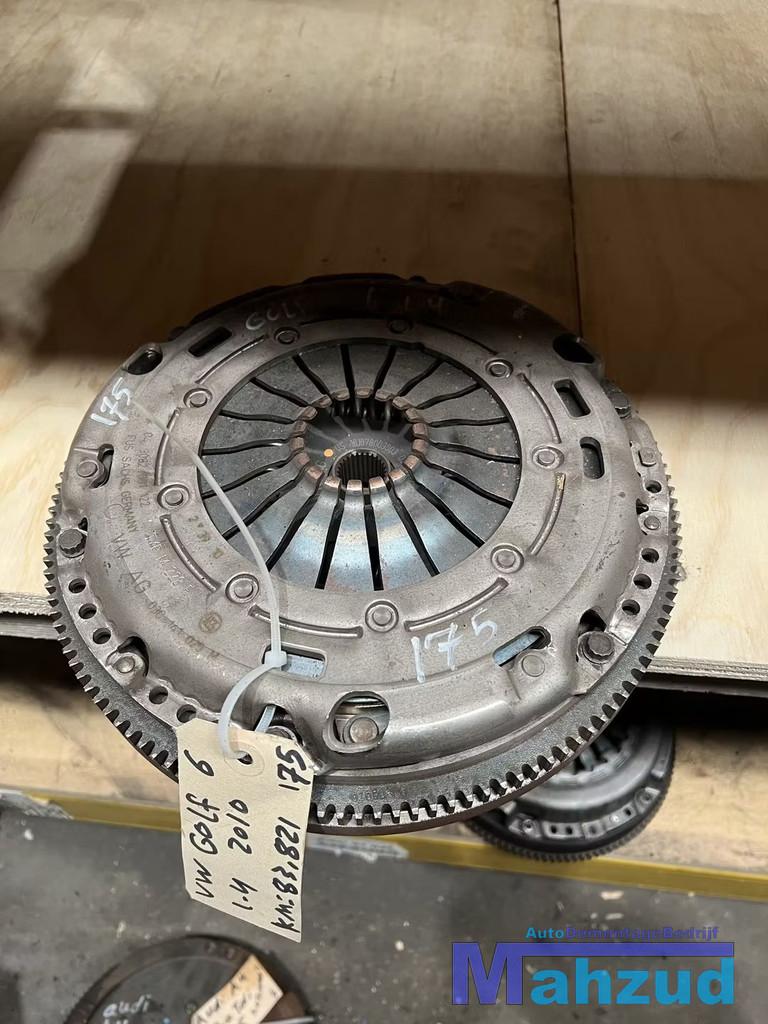 VW GOLF 6 1.4 TSI CAX CAXA Vliegwiel drukgroep, Auto-onderdelen, Motor en Toebehoren, Gebruikt, Volkswagen, Volkswagen AG, Berliner Ring 2
38440  Wolfsburg, DE