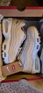 Nike Air Max 95 x Levi's - Maat 37,5, Wit, Nieuw, Ophalen of Verzenden, Sneakers of Gympen