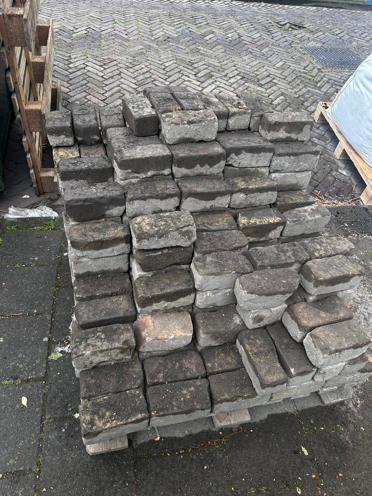 Gratis 3.5m2 antieke 10 duimers bont gekleurd!, Ophalen, Steen of Klei, Zwart, Zo goed als nieuw