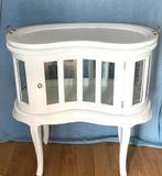 Niervormig theekastje met afneembaar dienblad gebroken wit, Ophalen