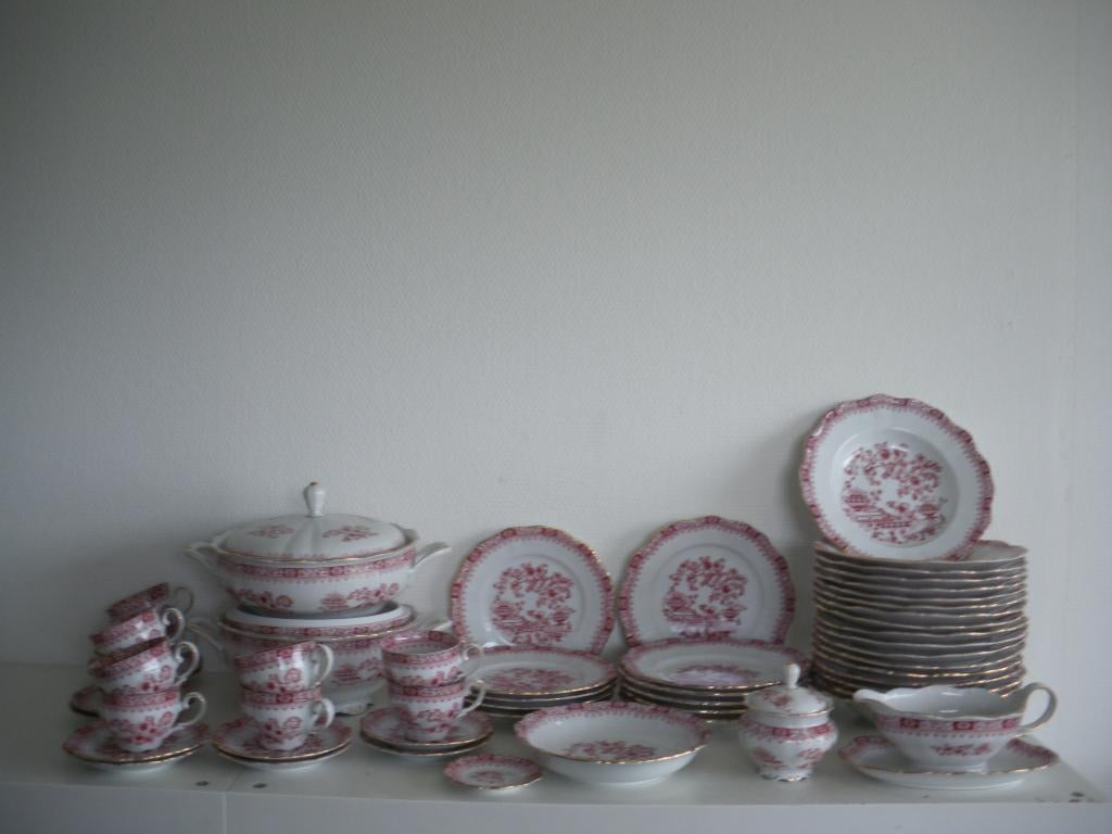 Seltmann Weiden Theresia Rood servies, Ophalen of Verzenden, Zo goed als nieuw, Bord(en), Wedgwood