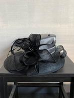 Dameshoed, grijs met zwart, Kleding | Dames, Hoeden en Petten, Ophalen of Verzenden, Gedragen, Hoed