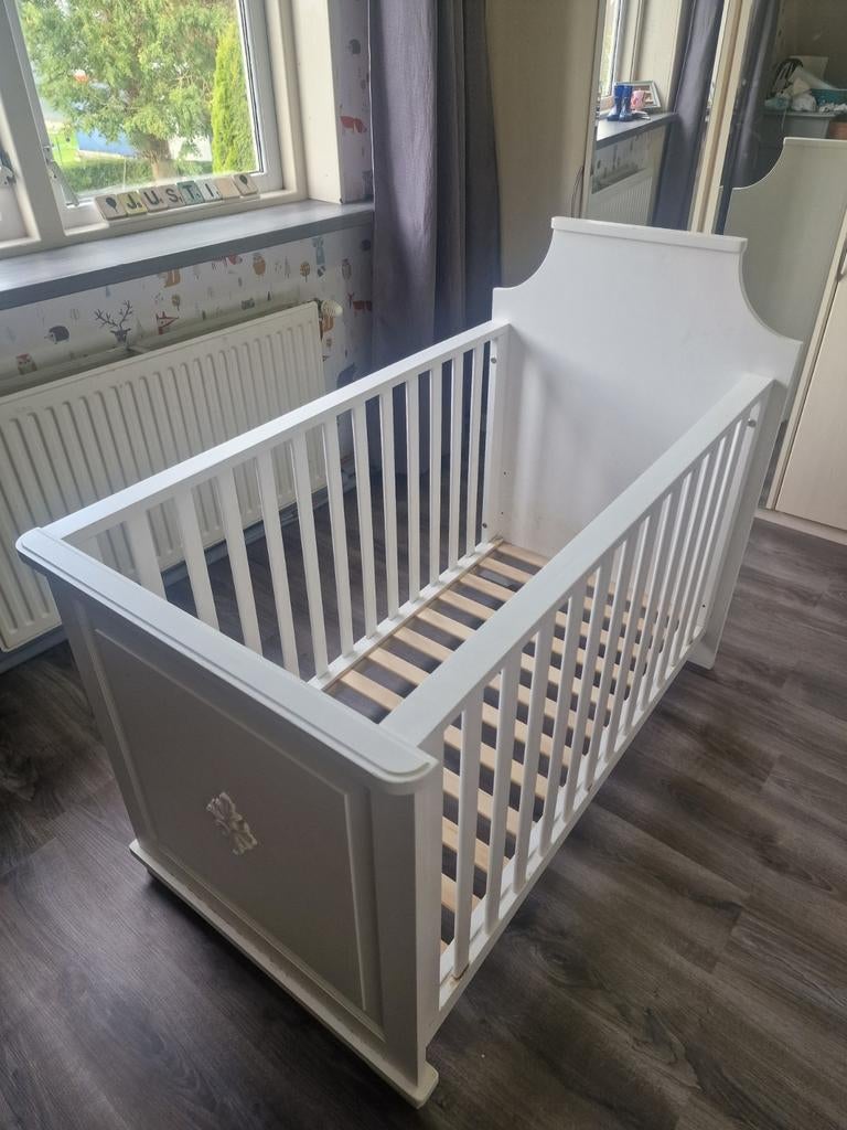 Wit ledikantje voor baby of peuter, Ophalen, Gebruikt, Ledikant