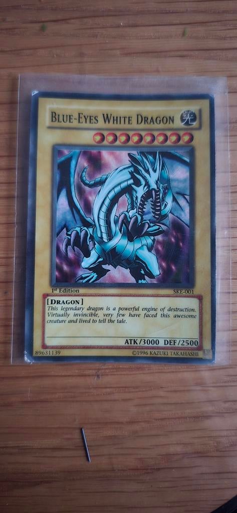 Blue-Eyes White Dragon (1st Edition) Yu-Gi-Oh! Kaart, Hobby en Vrije tijd, Verzamelkaartspellen | Yu-gi-Oh!, Ophalen of Verzenden