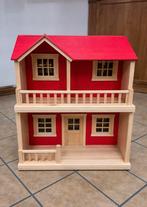 Houten poppenhuis met meubels en poppen, Verzamelen, Ophalen of Verzenden, Gebruikt, Poppenhuis