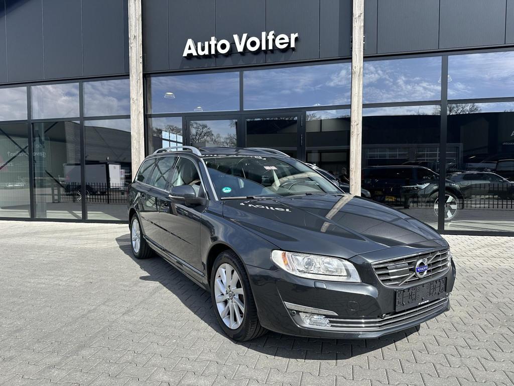 Volvo V70 2.4 D5 Summum ACC|open dak|blis|H&K, Auto's, Euro 5, Gebruikt, 1598 kg, Diesel