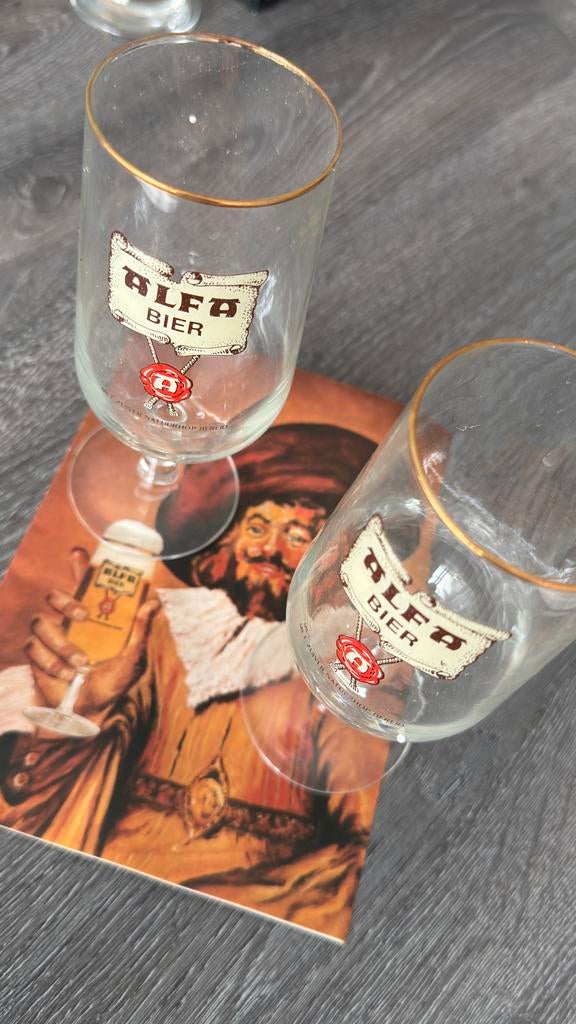 Alfa bierglazen oud logo + brochure, Ophalen of Verzenden, Nieuw, Bierglas