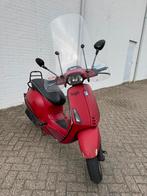 Vespa sprint, Fietsen en Brommers, Scooters | Overige merken, Ophalen of Verzenden, Zo goed als nieuw, Benzine