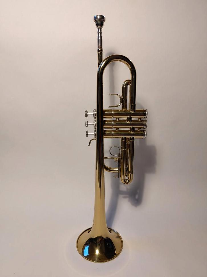 Monzani C-trompet incl koffer, mondstuk en demper, Muziek en Instrumenten, Blaasinstrumenten | Trompetten, Zo goed als nieuw, C-trompet