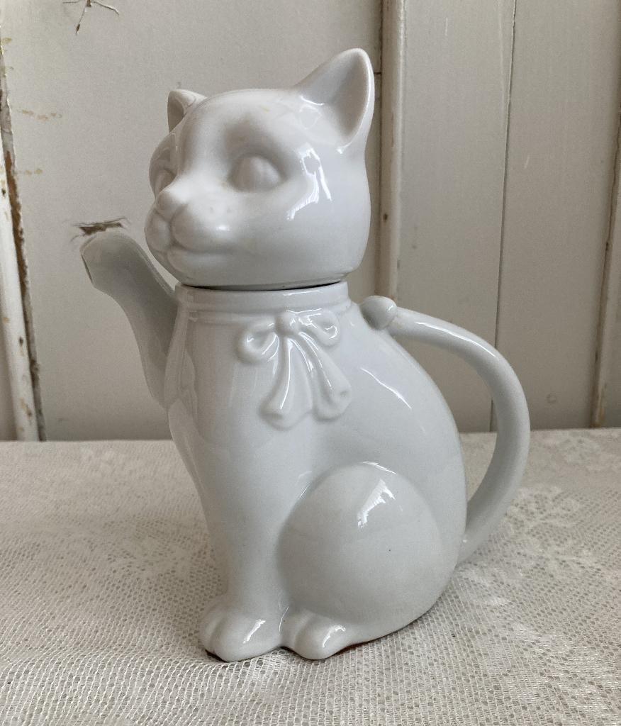 Brocante witte porseleinen theepot - theepotje - poes, Ophalen of Verzenden