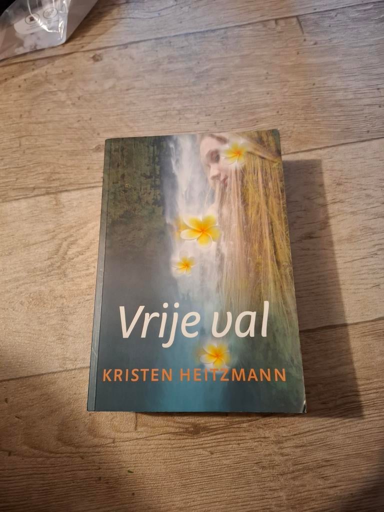Kristen Heitzmann - Vrije val, Boeken, Ophalen of Verzenden, Zo goed als nieuw, Kristen Heitzmann