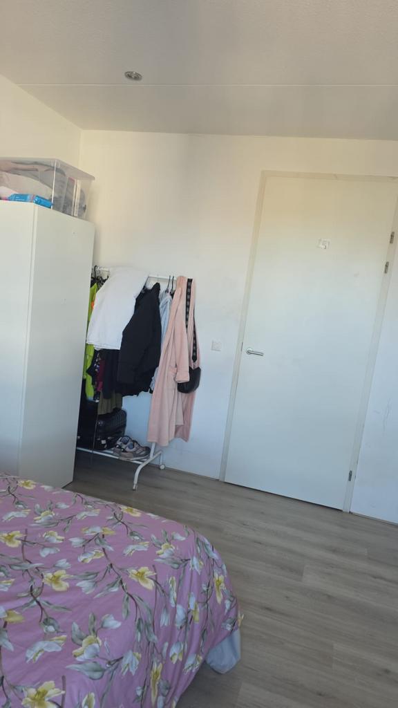 Room for rent, Huizen en Kamers, Almere