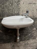 Fontein Wit met Chromen kraan en leiding, Ophalen, Zo goed als nieuw, Toilet