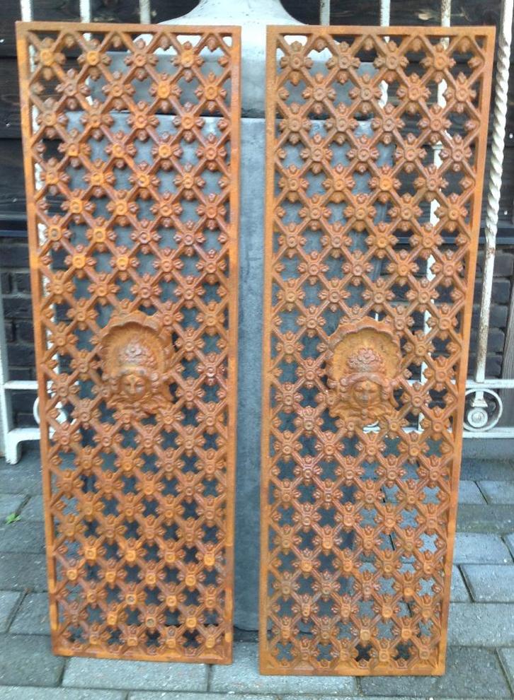 Deurroosters gietijzer set Medusa in twee kleuren., Antiek en Kunst, Antiek | Overige Antiek, Ophalen of Verzenden