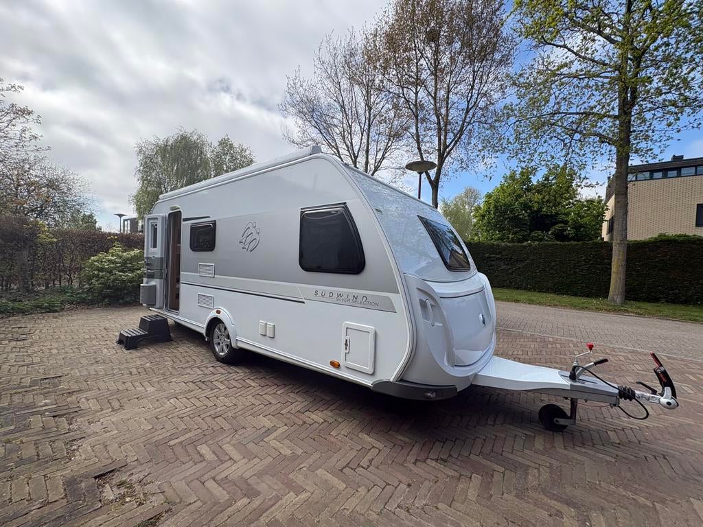 Knaus Südwind 500 FSK met stapelbed, Caravans en Kamperen, Rondzit, Bedrijf, Luifel, Knaus