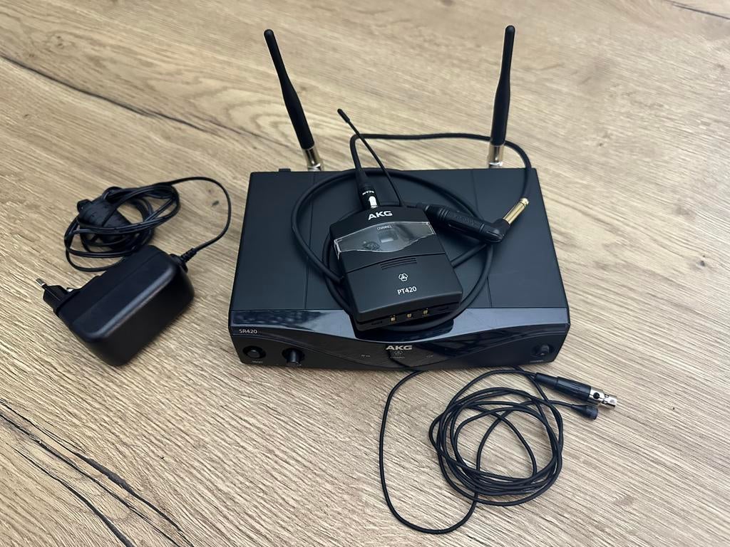 Draadloze zender en ontvanger AKG SR 420 + PT 420, Ophalen of Verzenden, Zo goed als nieuw, Overige typen