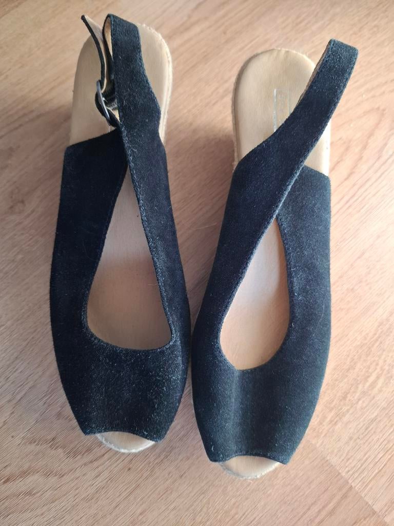 5th Avenue zwart suede leren sleehak peeptoo  41, Kleding | Dames, Schoenen, Ophalen of Verzenden, Zo goed als nieuw, Zwart, Sandalen of Muiltjes