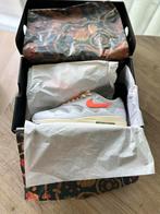 Nike x Patta Air Max 1 ‘89 “White & Hyper Crimson” maat 43, Wit, Nieuw, Ophalen of Verzenden, Sneakers of Gympen