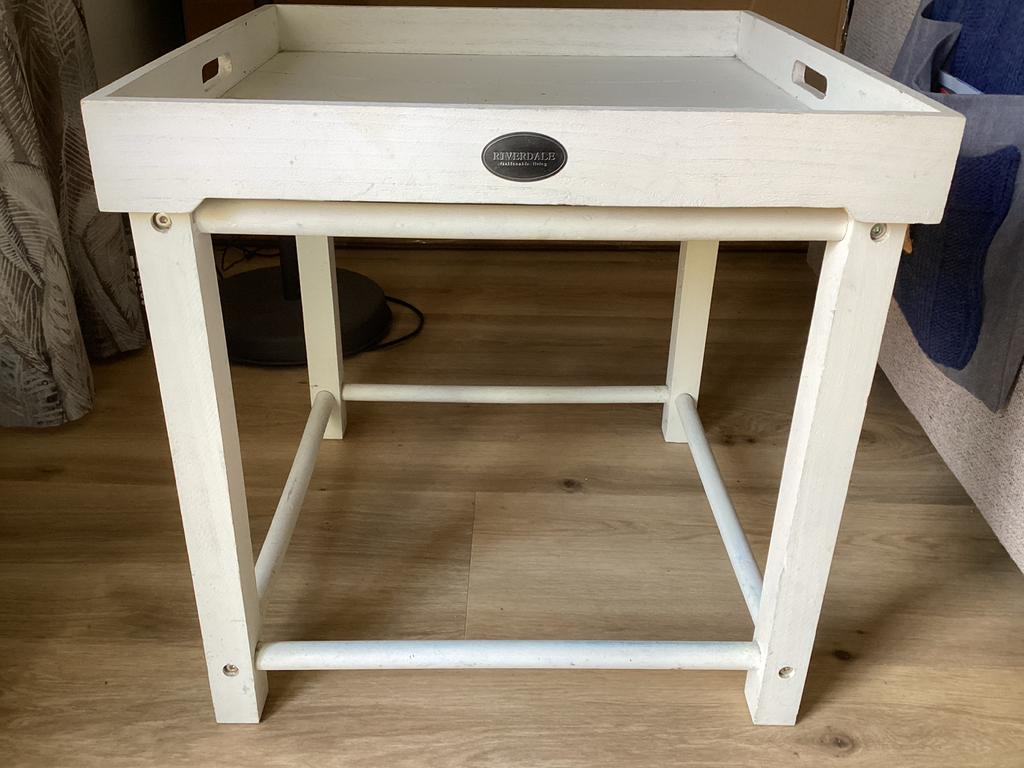 Riverdale bijzettafel wit, Minder dan 55 cm, Gebruikt, Vierkant, Hout