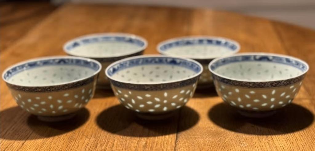 5 vintage rijstkommetjes van Chinees ‘rijstkorrel’ porselein, Antiek en Kunst, Ophalen of Verzenden