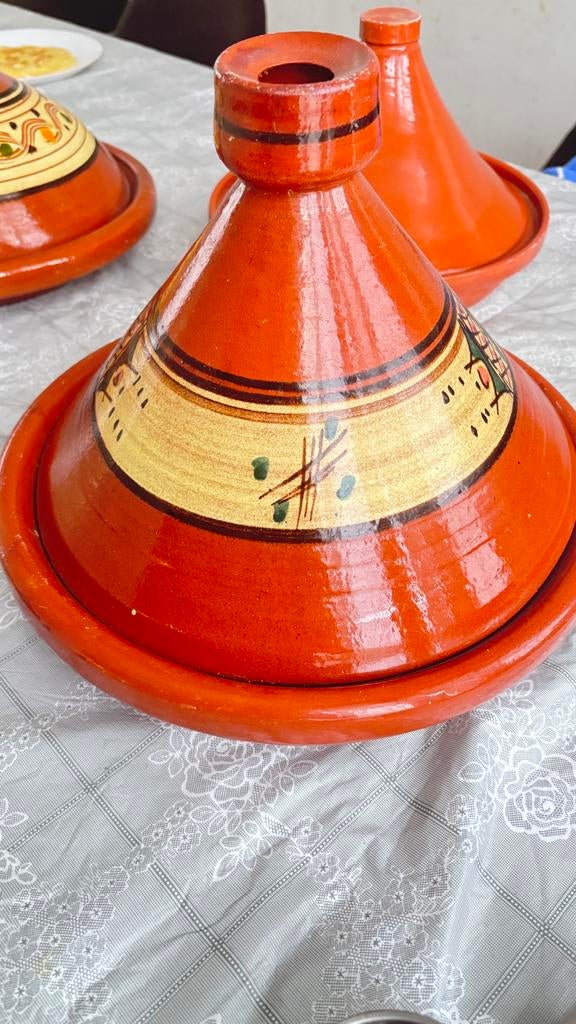 Authentieke Marokkaanse Tajine - Handgemaakt Aardewerk, Ophalen of Verzenden, Nieuw, Overige materialen, Overige typen