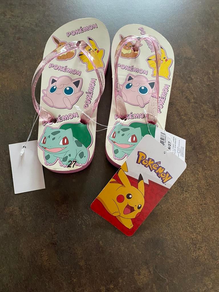 Pokemon slippers nieuw maat 26-27, Kinderen en Baby's, Kinderkleding | Schoenen en Sokken, Ophalen of Verzenden, Nieuw, Overige typen