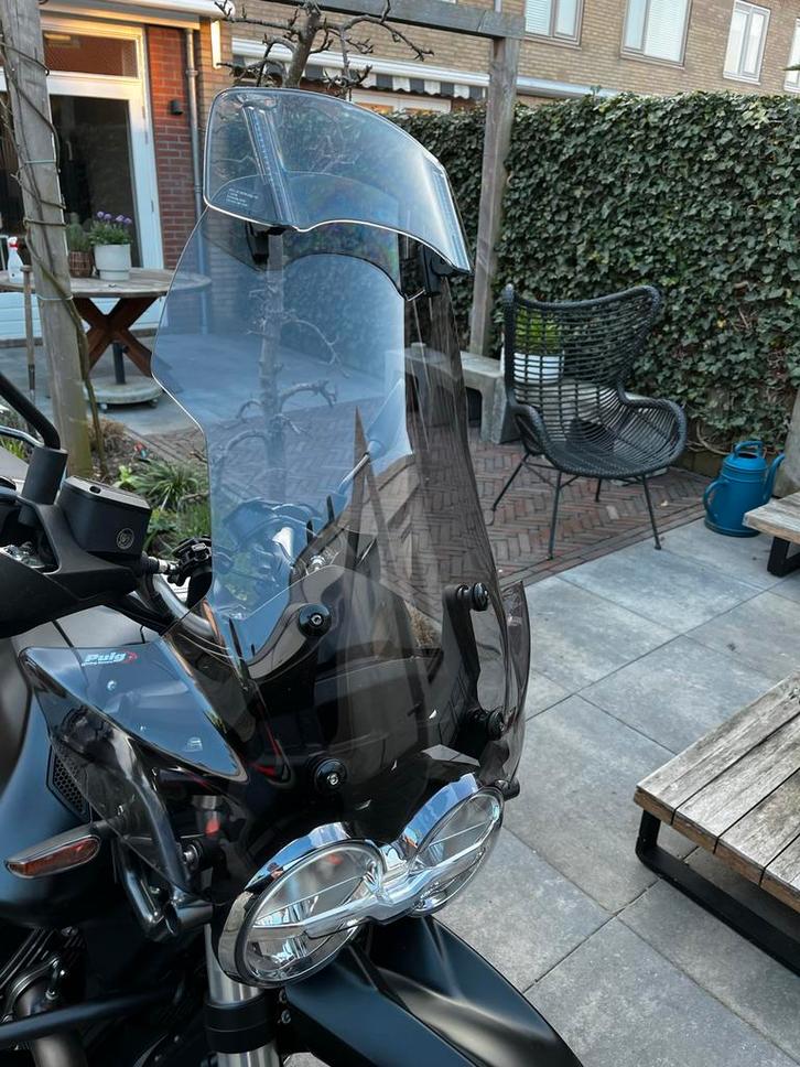 Puig windscherm/screen hoog met spoiler. Moto Guzzie V85tt, Motoren, Accessoires | Overige, Zo goed als nieuw, Ophalen