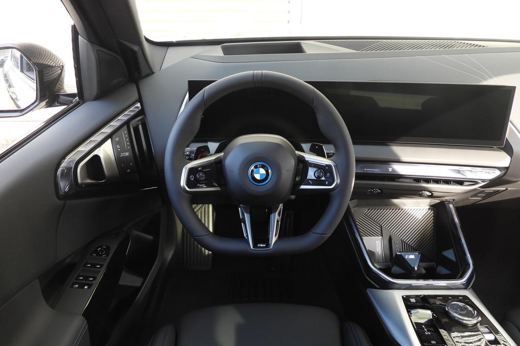 BMW X3 30e xDrive M Sport Automaat / Panoramadak / Sportstoe, Automaat, 1998 cc, Zwart, 4 cilinders