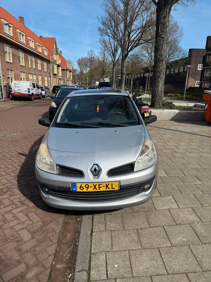 Renault Clio 1.2 | Panorama dak | beurt nieuw| APK 2027, Auto's, Toyota, Particulier, Aygo, Airbags, Airconditioning, Bluetooth