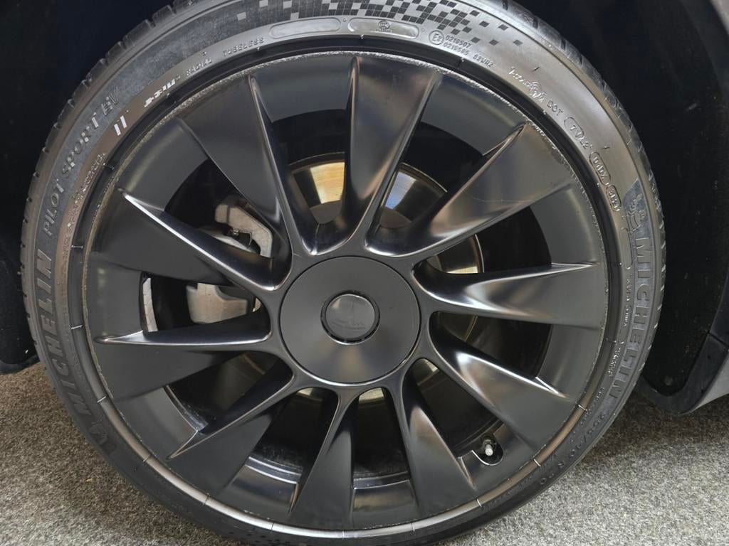 Tesla Model Y Long Range Pano Leder 360 gr Camera LM Trekhaa, Auto's, Tesla, Automaat, Gebruikt, Zwart, Vierwielaandrijving