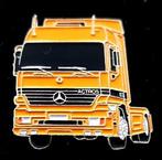Mercedes-Benz Actros pin- okergeel, Verzenden, Nieuw, Transport, Speldje of Pin