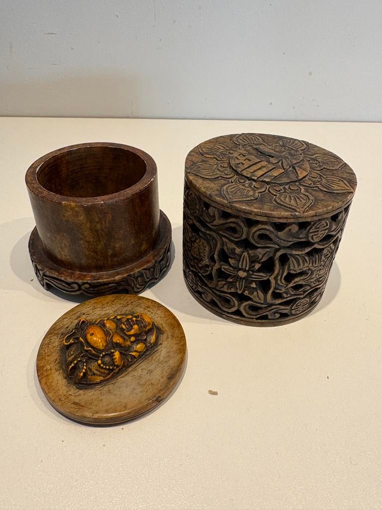 Uniek gesneden spekstenen/houten doosje met Boeddha-deksel, Ophalen of Verzenden
