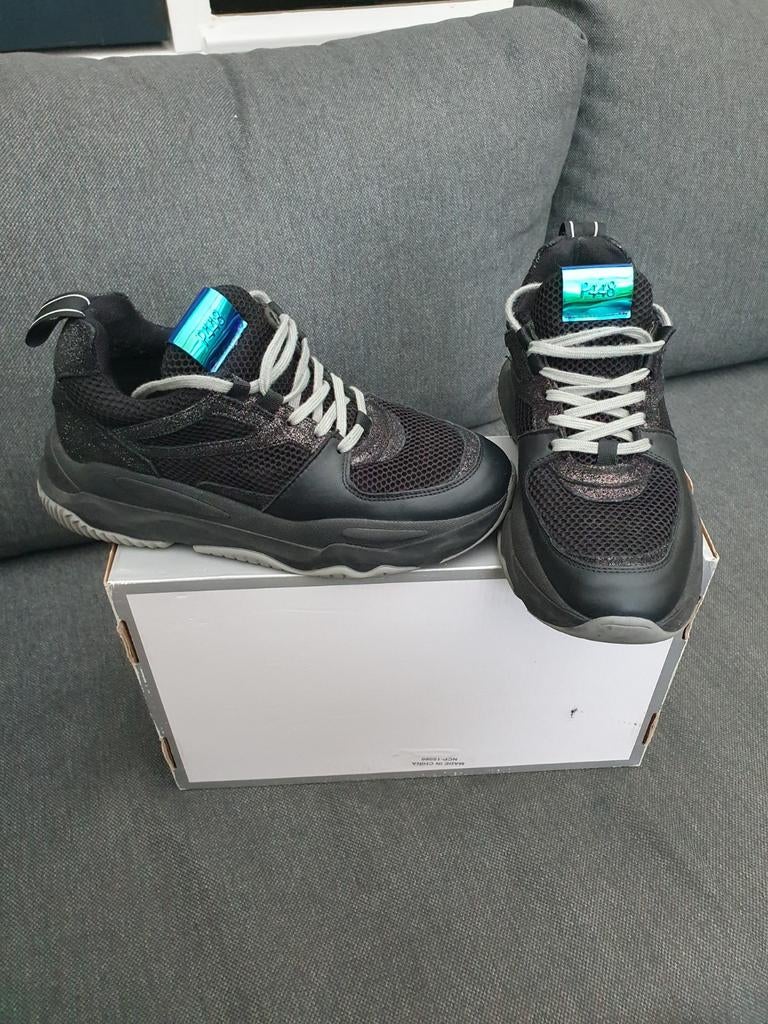 Zwart leren sneaker p448 mt 37, Kleding | Dames, Schoenen, P448, Zwart, Ophalen of Verzenden, Sneakers of Gympen