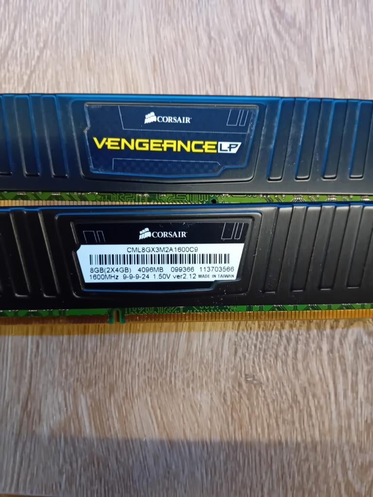 Corsair Vengeance LP 8GB (2x4GB) DDR3 RAM 1600MHz, Ophalen, Gebruikt, Server, 8 GB